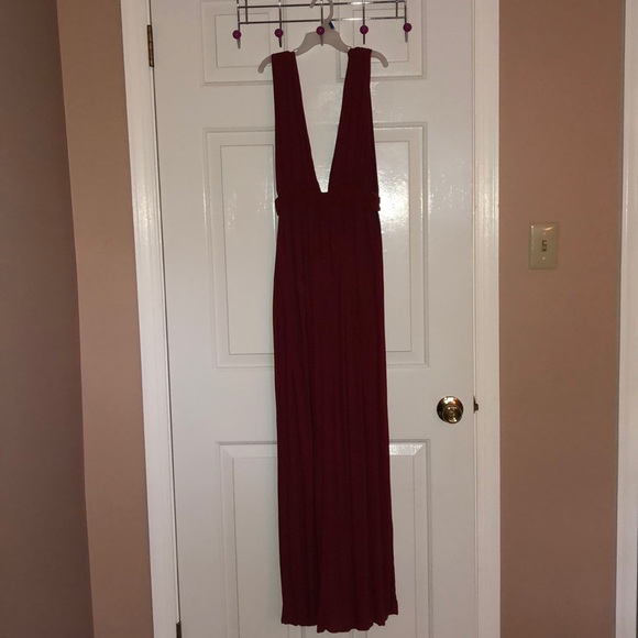 Grecian-style red maxi dress with deep plunge - Picture 6 of 6